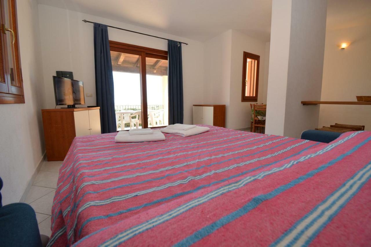 Citai Con Splendida Vista Mare Apartman San Teodoro  Kültér fotó
