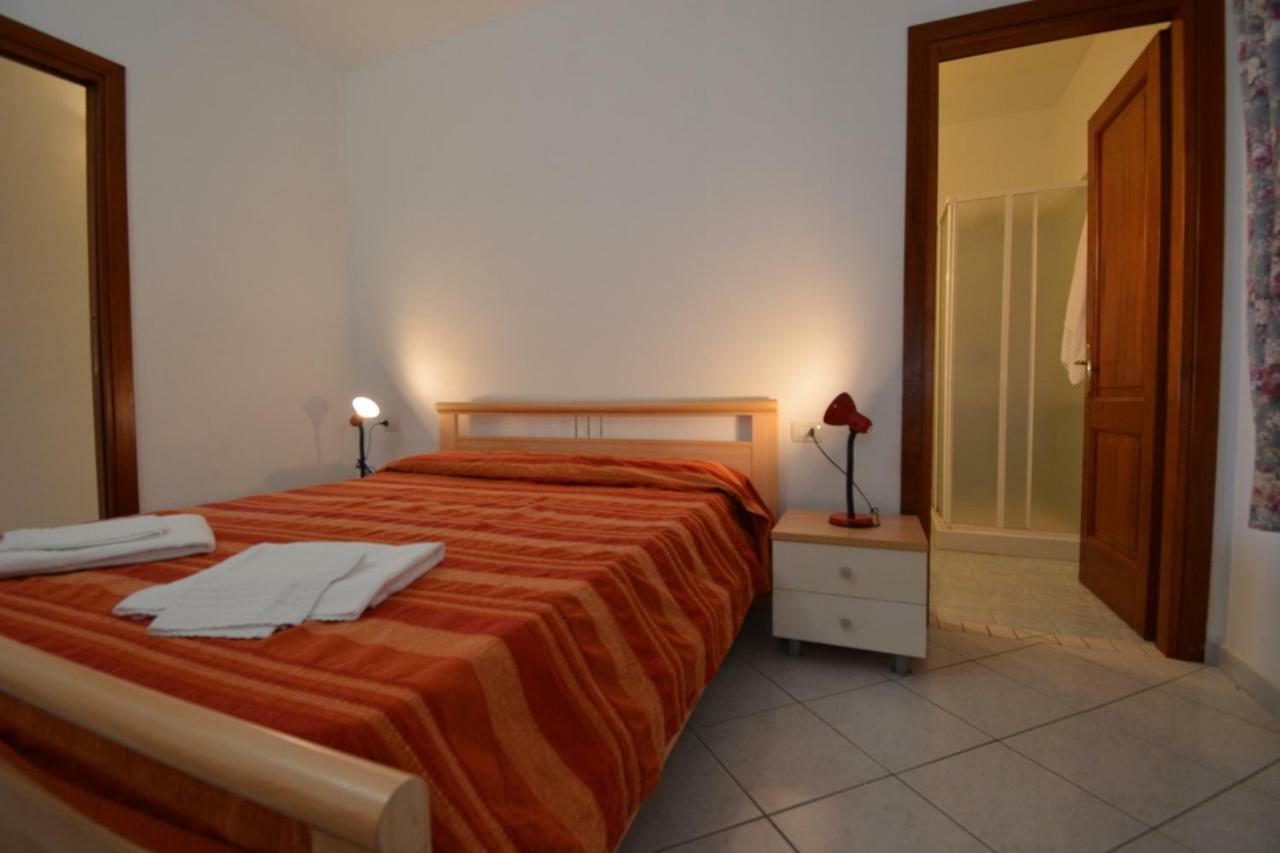 Citai Con Splendida Vista Mare Apartman San Teodoro  Kültér fotó