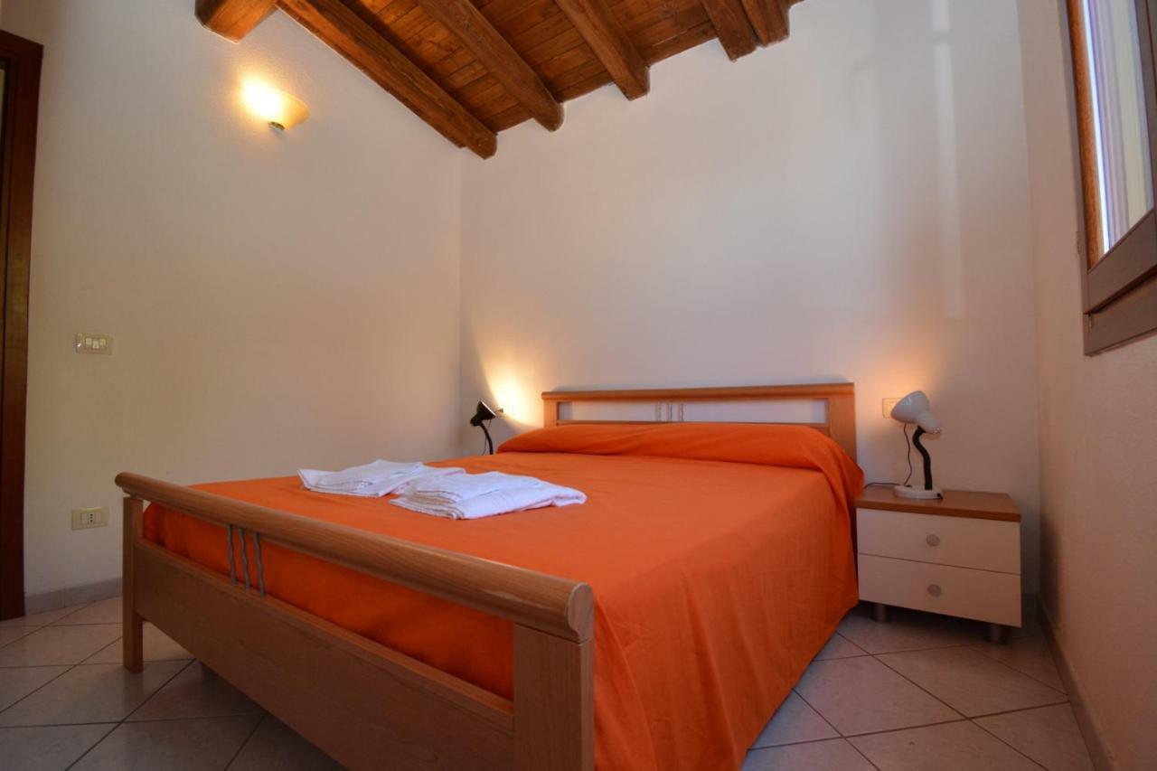 Citai Con Splendida Vista Mare Apartman San Teodoro  Kültér fotó
